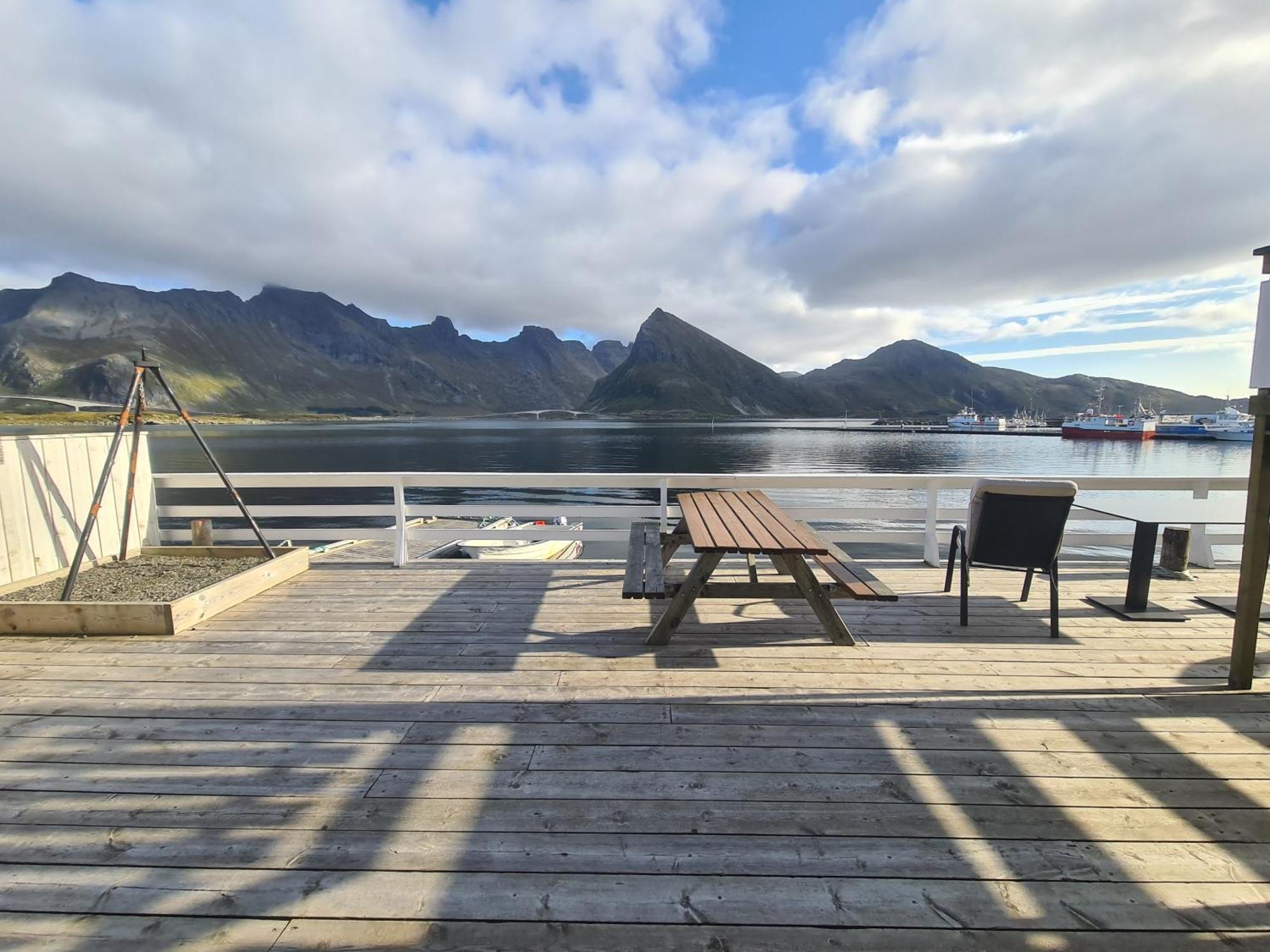 Lydersen Rorbuer Hostel And Apartments Kvalvika And Rytten Fredvang Exterior photo