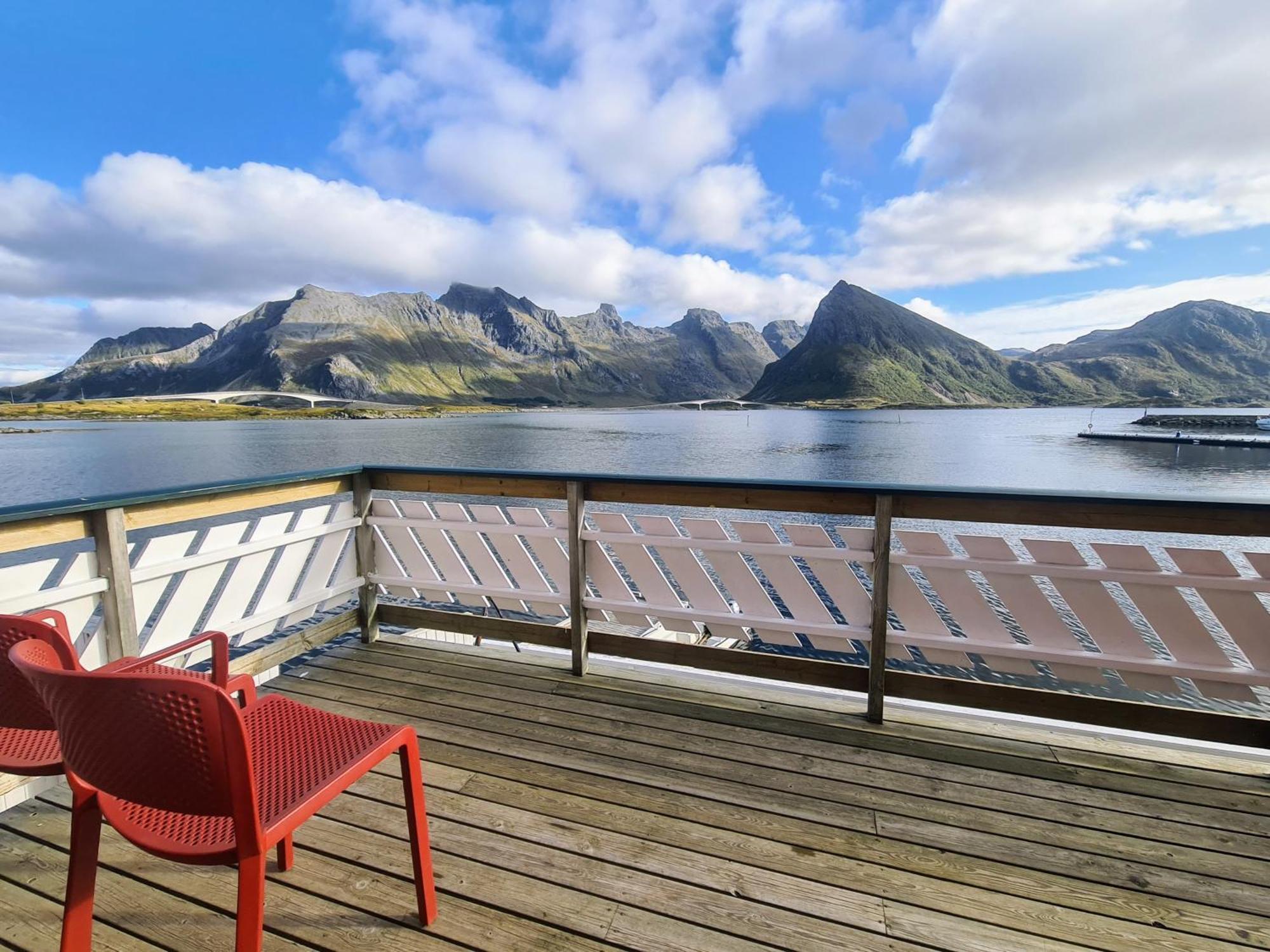 Lydersen Rorbuer Hostel And Apartments Kvalvika And Rytten Fredvang Exterior photo