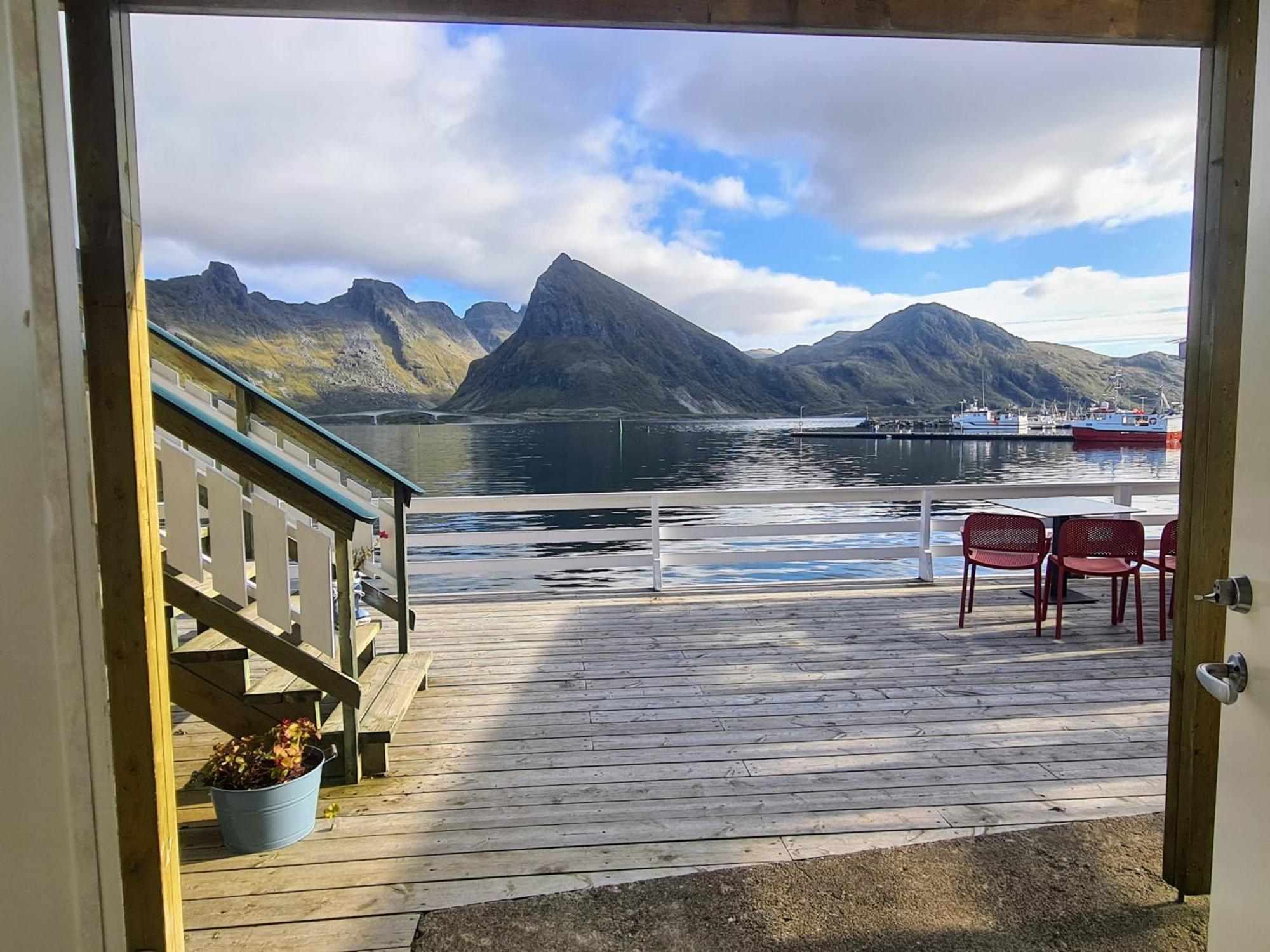 Lydersen Rorbuer Hostel And Apartments Kvalvika And Rytten Fredvang Exterior photo