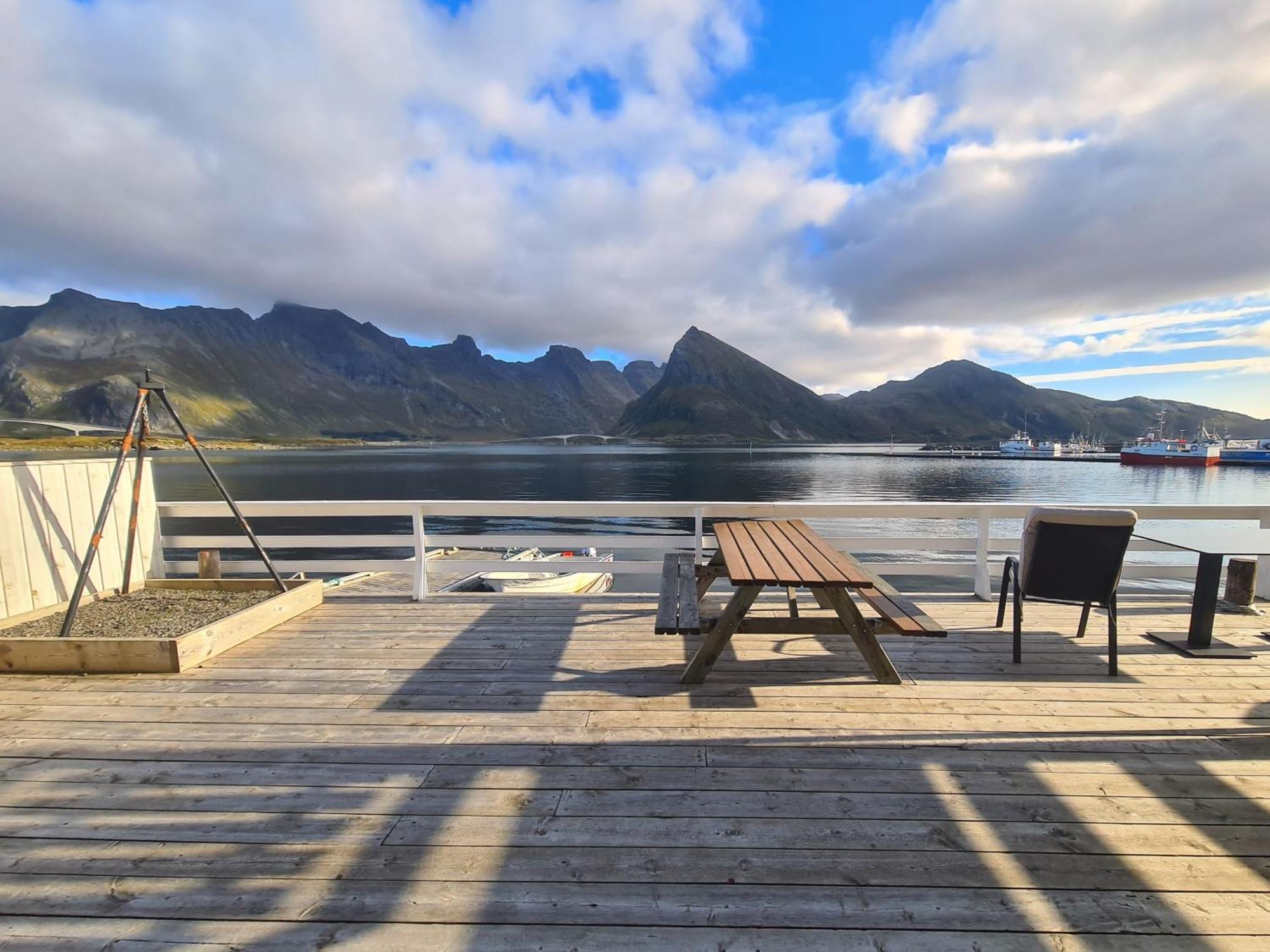 Lydersen Rorbuer Hostel And Apartments Kvalvika And Rytten Fredvang Exterior photo