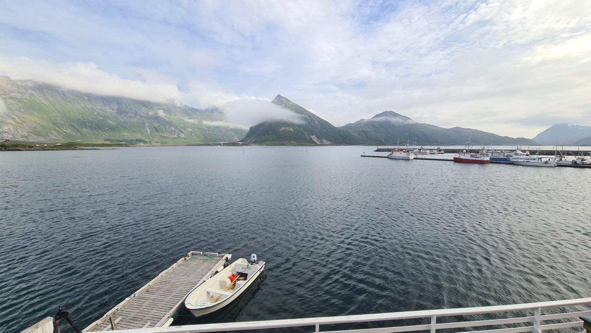 Lydersen Rorbuer Hostel And Apartments Kvalvika And Rytten Fredvang Exterior photo