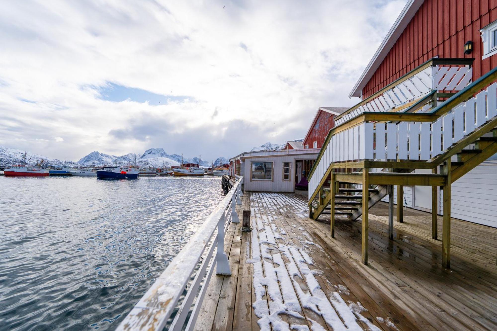 Lydersen Rorbuer Hostel And Apartments Kvalvika And Rytten Fredvang Exterior photo